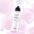 COSRX The 6 Peptide Skin Booster Serum - flacone di siero da 150 ml / 5.07 fl. oz. con sfondo di bolle rosa