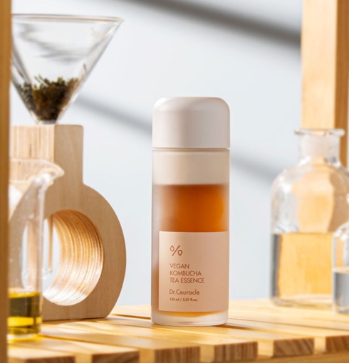 Dr.Ceuracle Vegan Kombucha Tea Essence 150ml | NIASHA.ch