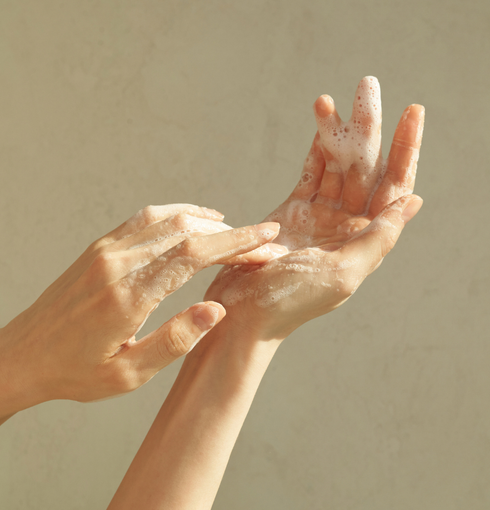 KLAIRS Gentle Black Facial Cleanser ( 140 ml) | NIASHA.ch