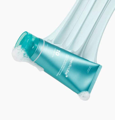 MEDICUBE Azelaic Acid Deep Clean Foam Cleanser 120g | NIASHA.ch