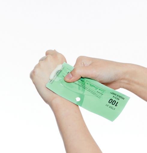 VT Cosmetics Reti-A Reedle Shot 100 2-Step Hydrogel Mask | NIASHA.ch